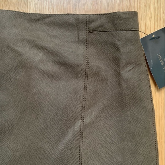 NWT Zara Brown Faux Leather Button Detail Mini Skirt Size Large - Picture 4 of 11